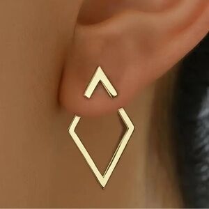 Elegant Gold Geometric Earrings
